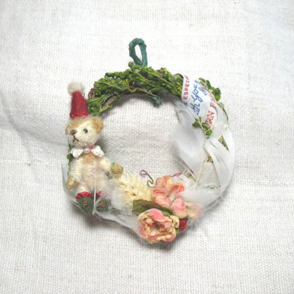 💲3 for $15🌼 Handmade miniature teddy wreath - Picture 2 of 4